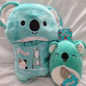 NWT Squishmallow Hooded Throw & Slippers Bundle